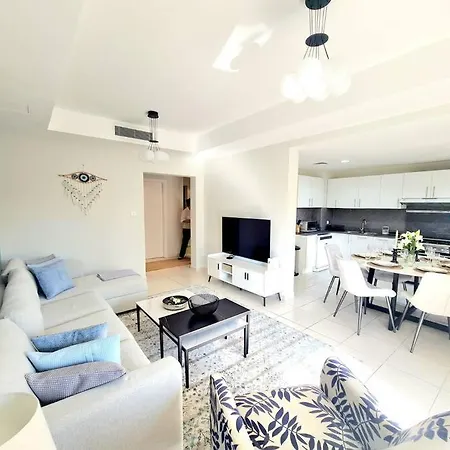 Elegant Furnished 1Br Apartment In Princess Tower By Bhavan Vacation Homes دبي المظهر الخارجي الصورة