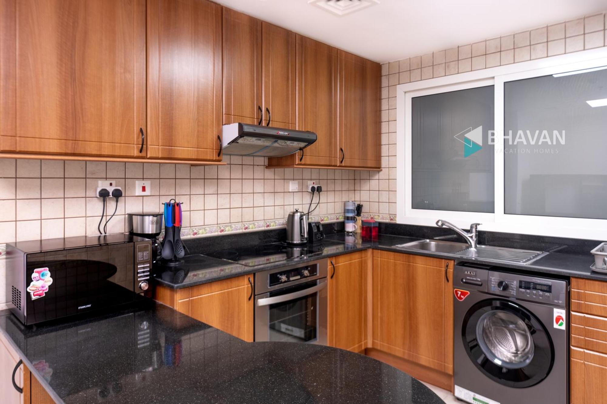 Elegant Furnished 1br In Princess Tower By Bhavan Apartment *