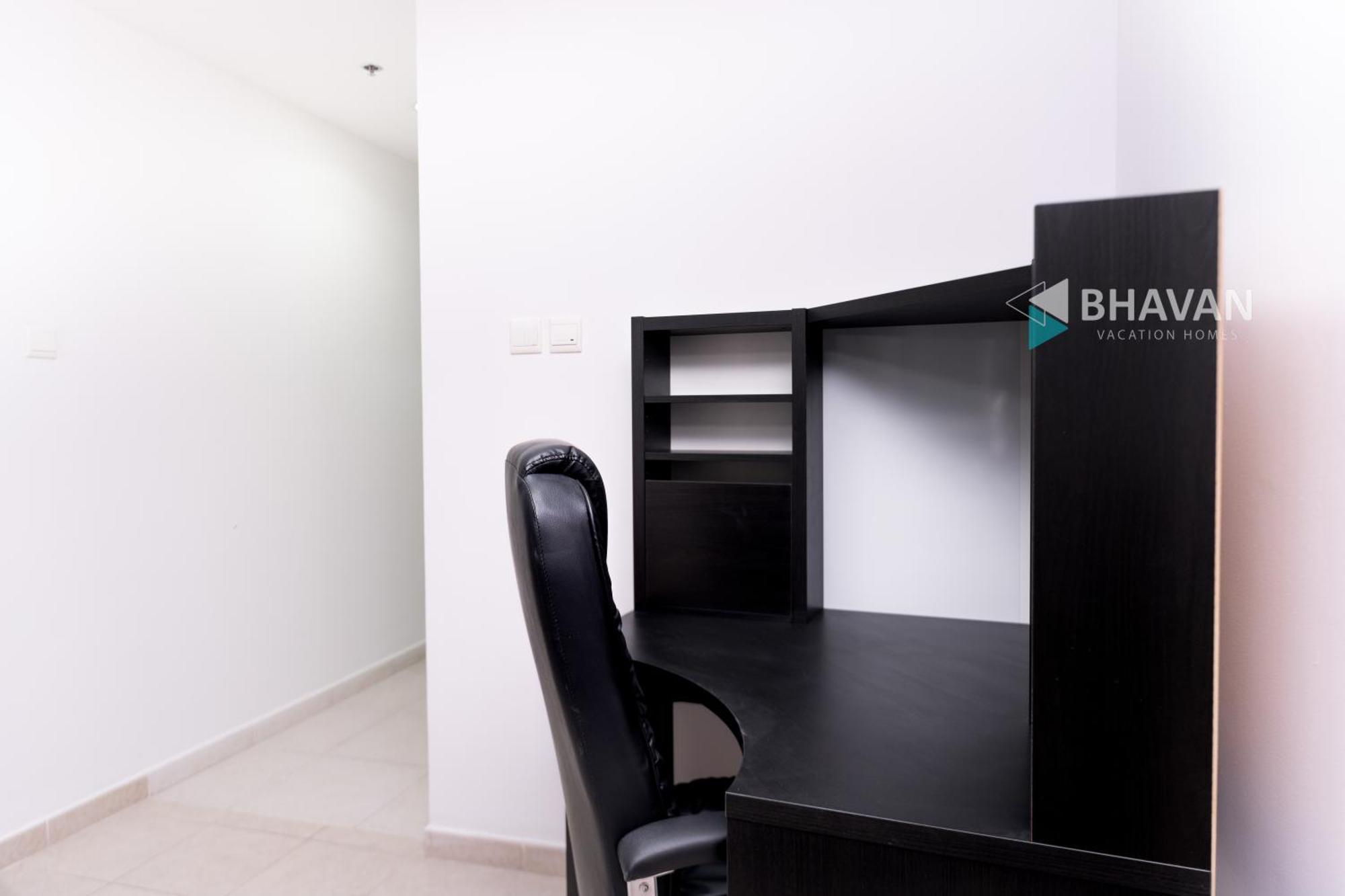 Elegant Furnished 1br In Princess Tower By Bhavan Apartment *