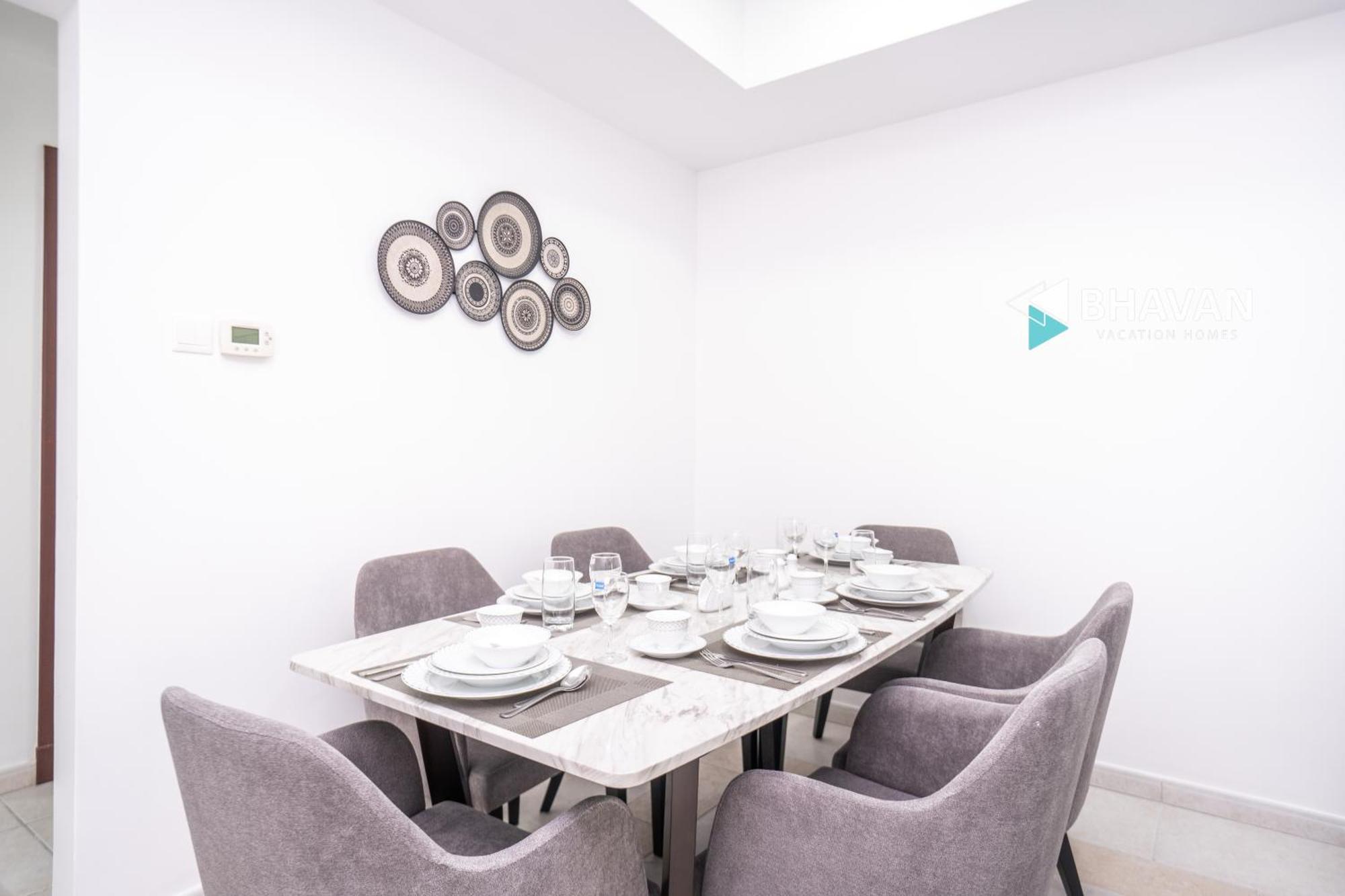 Elegant Furnished 1br In Princess Tower By Bhavan