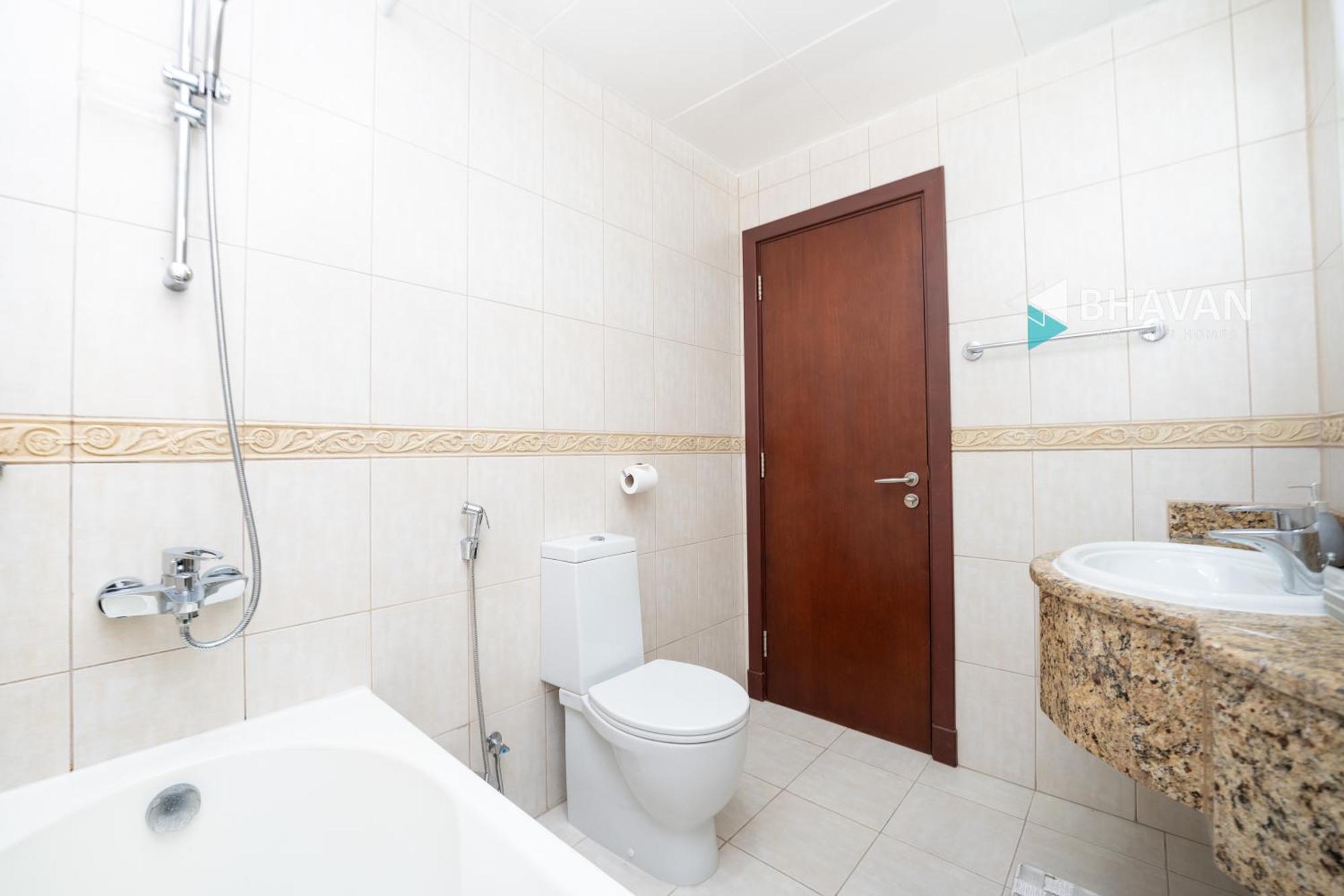 Apartment Elegant Furnished 1br In Princess Tower By Bhavan *